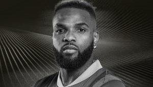 中超-解说员：浙江队内赛前知道布彭扎离世 他出事前说不舒服无法训练